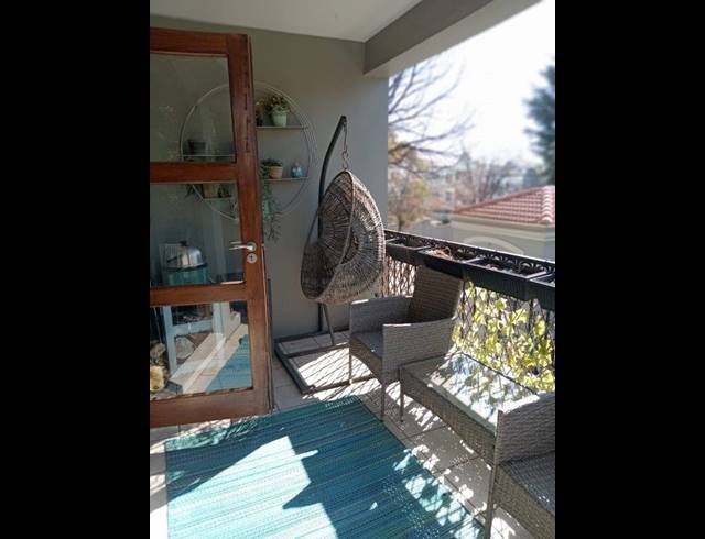 2 BEDROOM TOWNHOUSE TO LET IN CRAIGHALL